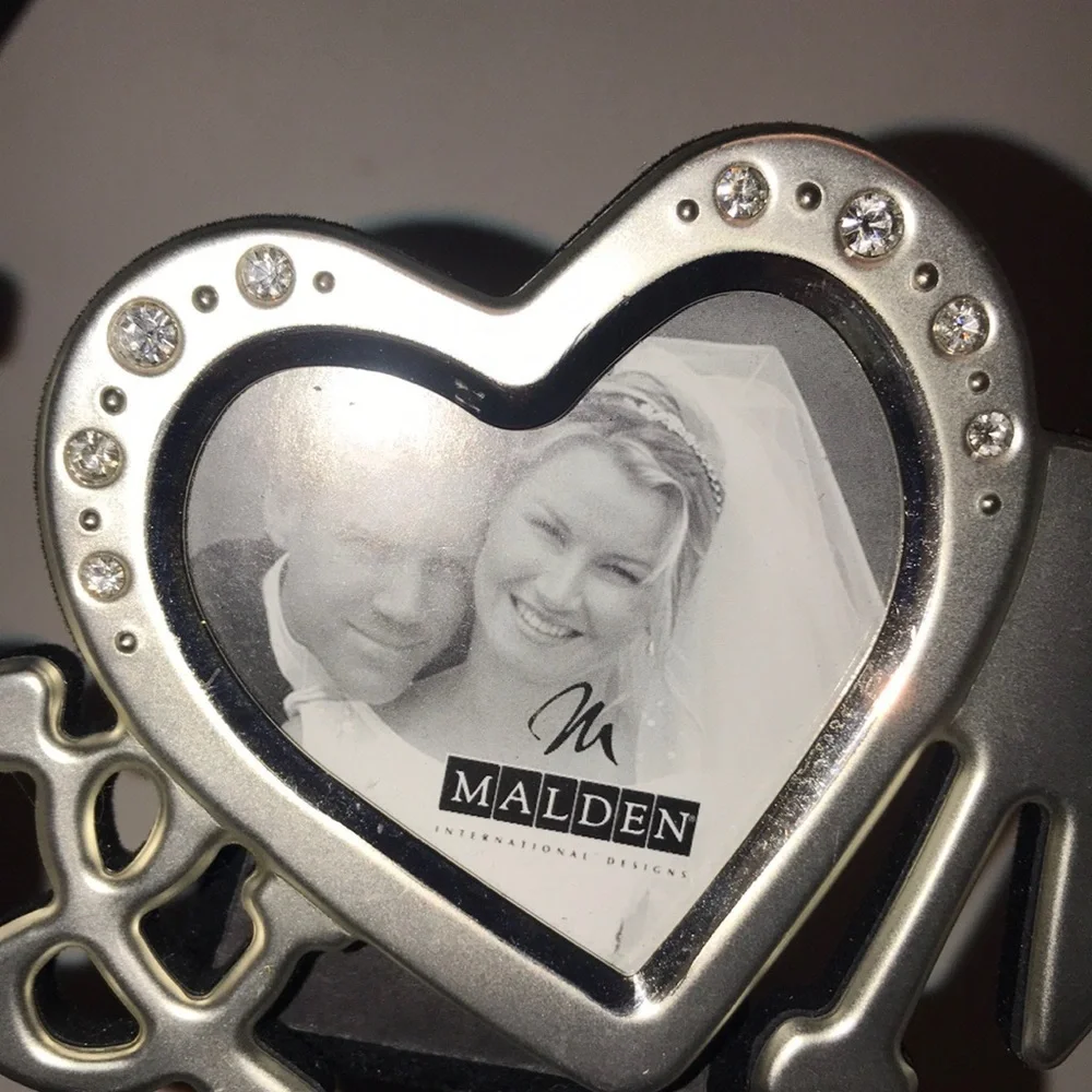 NWOT Mr & Mrs Picture Frame